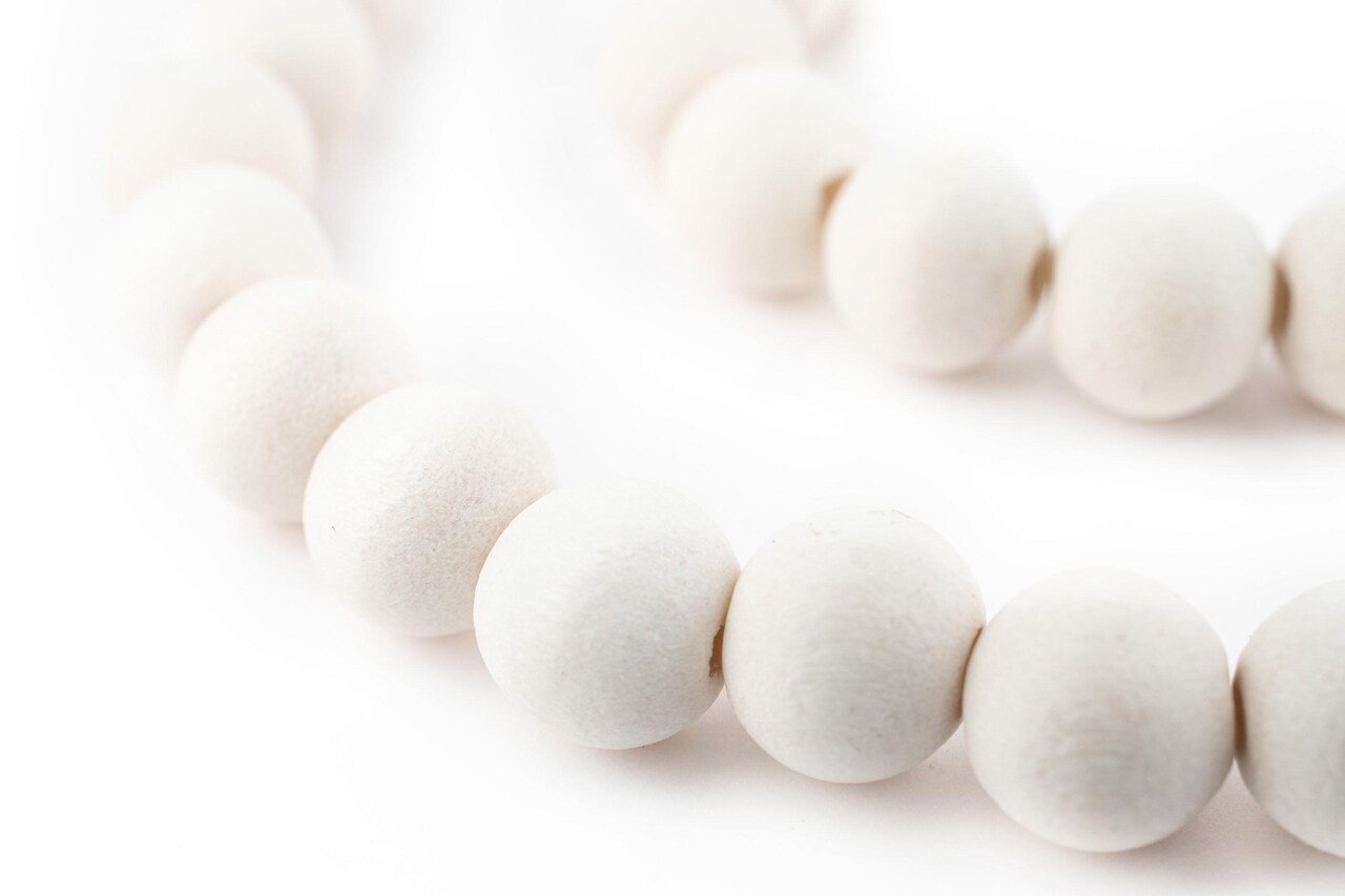 The Bead Chest Natural 10mm Wooden Beads in White for Jewelry Making – Round Loose Wood Spacer Beads I Approximately 40 Beads